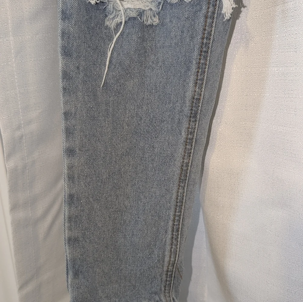 S.O.N.G. Mom Hi-Rise Distressed Jeans Women's‎ Size 00 Waist 23